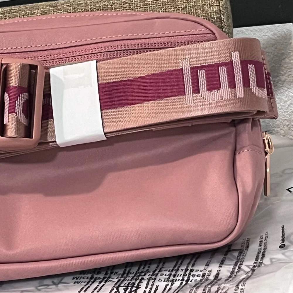 LULULEMON NWT AUTHENTIC EVERYWHERE WORDMARK 1L BELT BAG